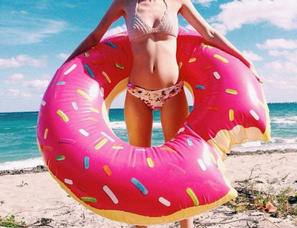 p5z2td-l-610x610-bag-rubber+ring-rubber+dingy-doughnut-doughnut+rubber+ring-summer-cute-summer+style-beach-wow-amazing-holiday-swimming-pool+accessory